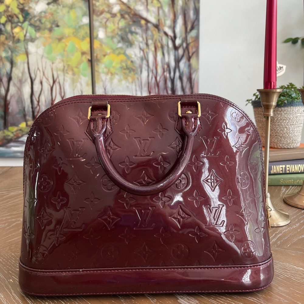 Auth Louis Vuitton Alma Purple Vernis PM Hand Bag